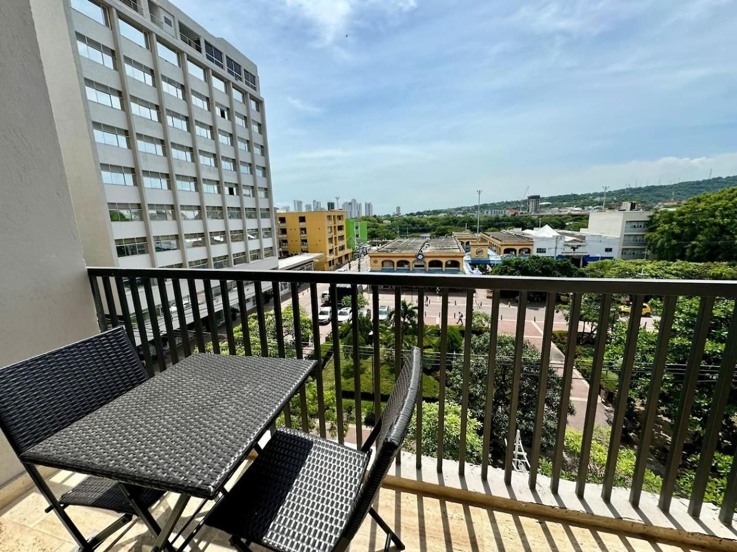 Trendy Loft - Walk To Old & Getsemani Apartment Cartagena