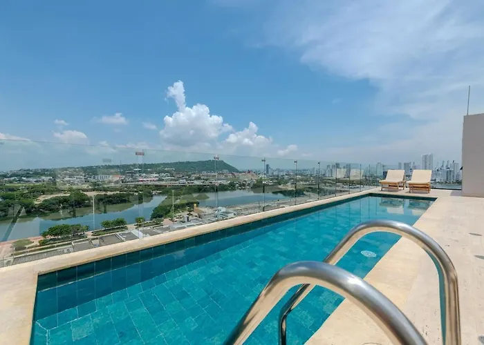 Trendy Loft In Old City - Rooftop Pool