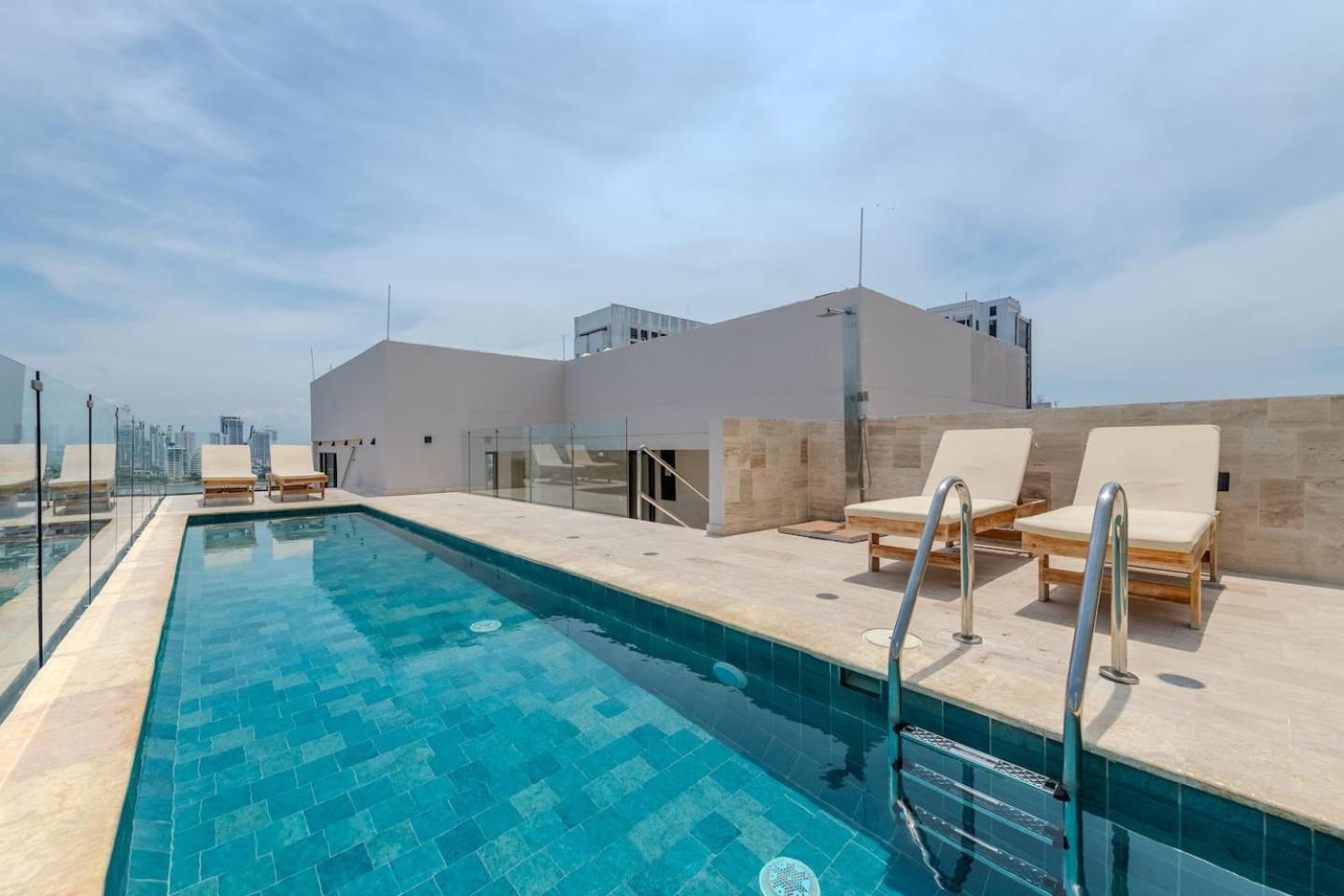 Apartamento Trendy Loft In Old - Rooftop Pool *